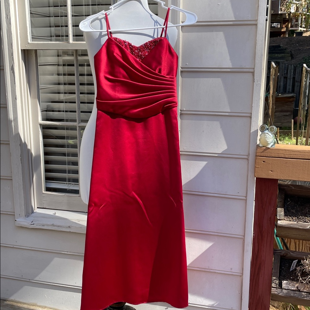❤️ Kids Red Gown Size Small